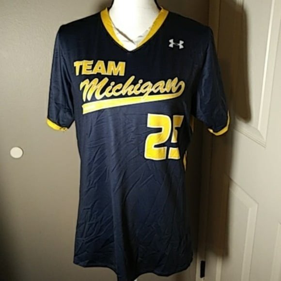 Under Armour Tops - Under Armour University of Michigan Team T-Shirt S